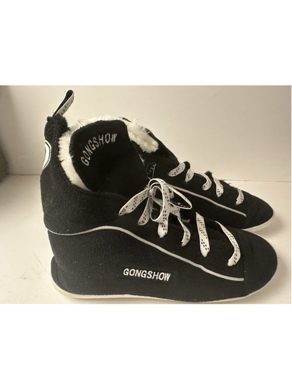Gongshow Hockey Skate Slippers House Shoes Booties Black Faux Fur Size Mens 8/9